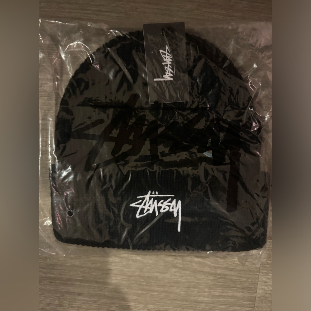 Black stussy beanie